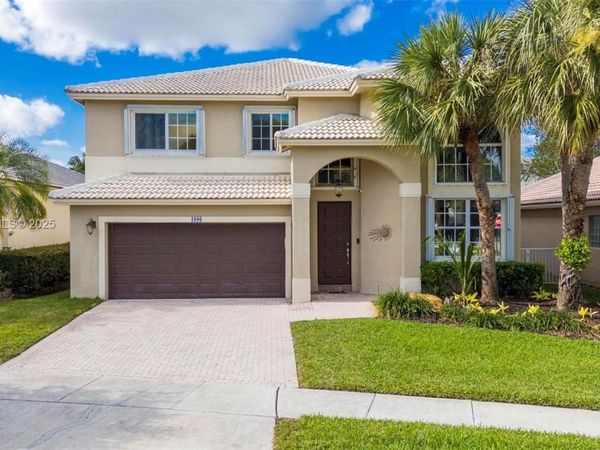1996 NW 170th Ter, Pembroke Pines, FL 33028