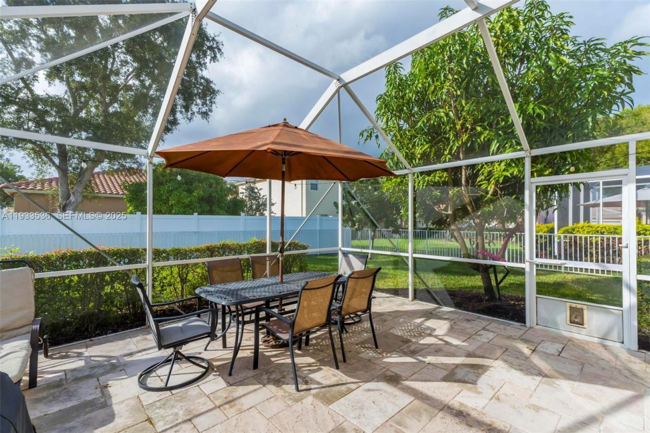 1996 NW 170th Ter, Pembroke Pines, FL 33028 Photo