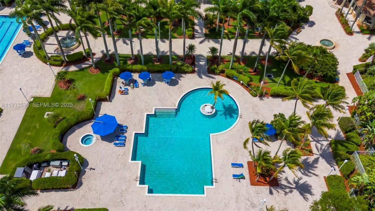 1996 NW 170th Ter, Pembroke Pines, FL 33028 Photo