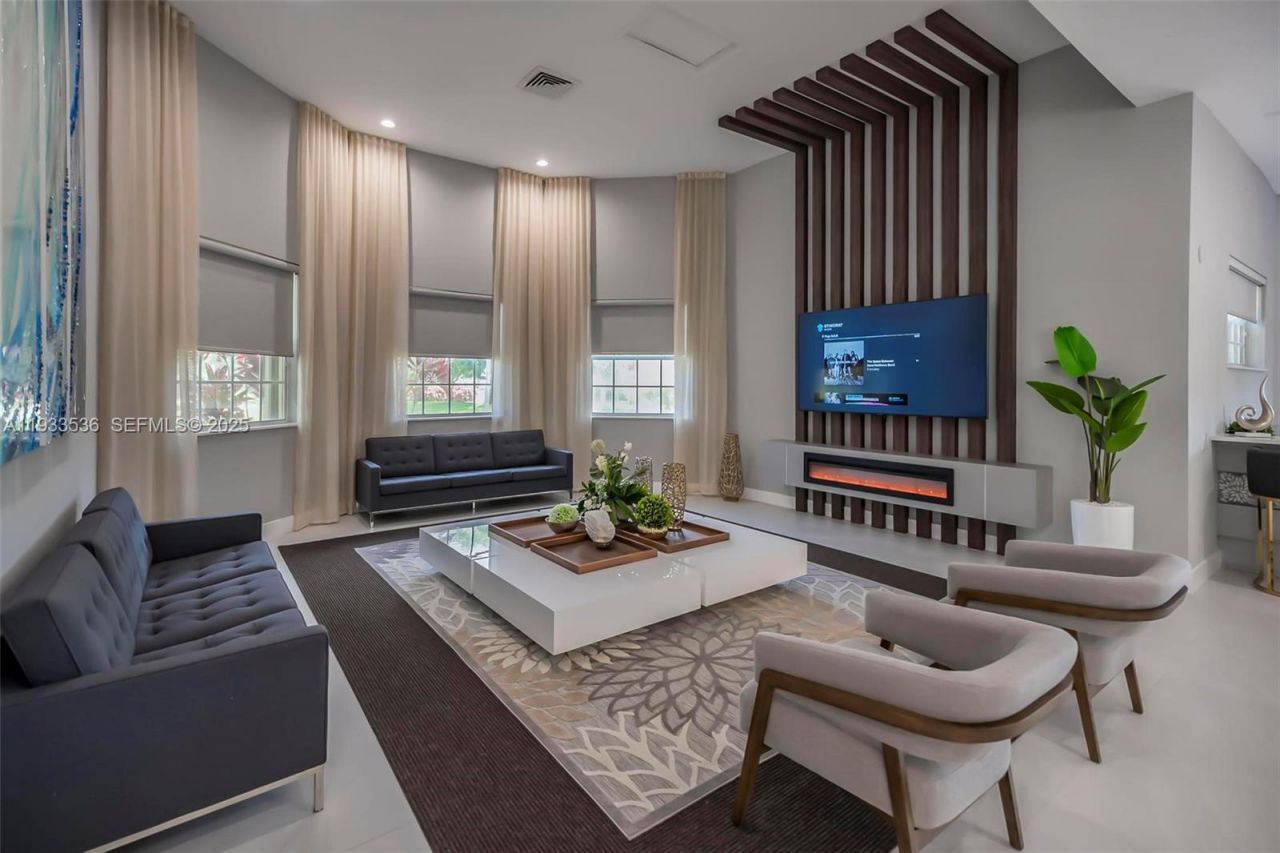 1996 NW 170th Ter, Pembroke Pines, FL 33028 Photo