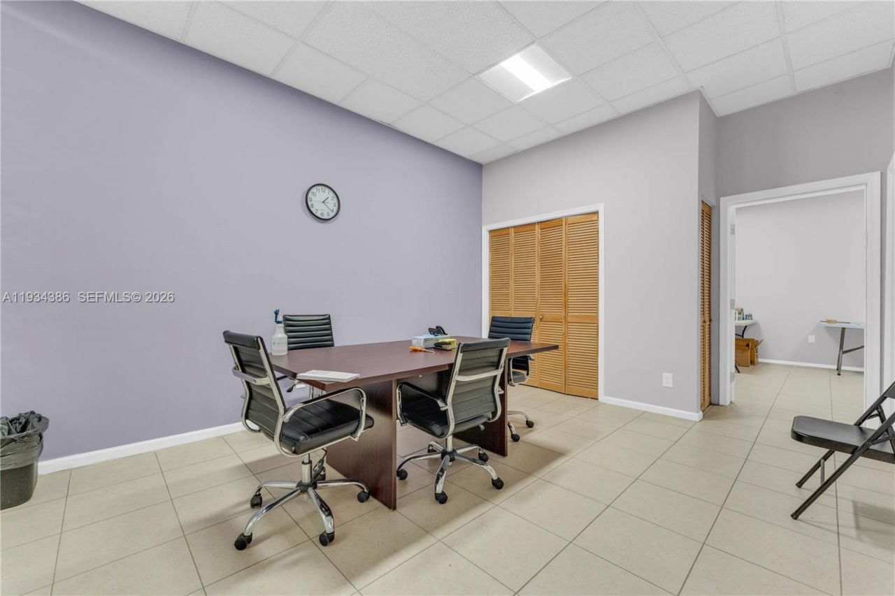 501 Old Griffin Rd, Dania Beach, FL 33004 Photo