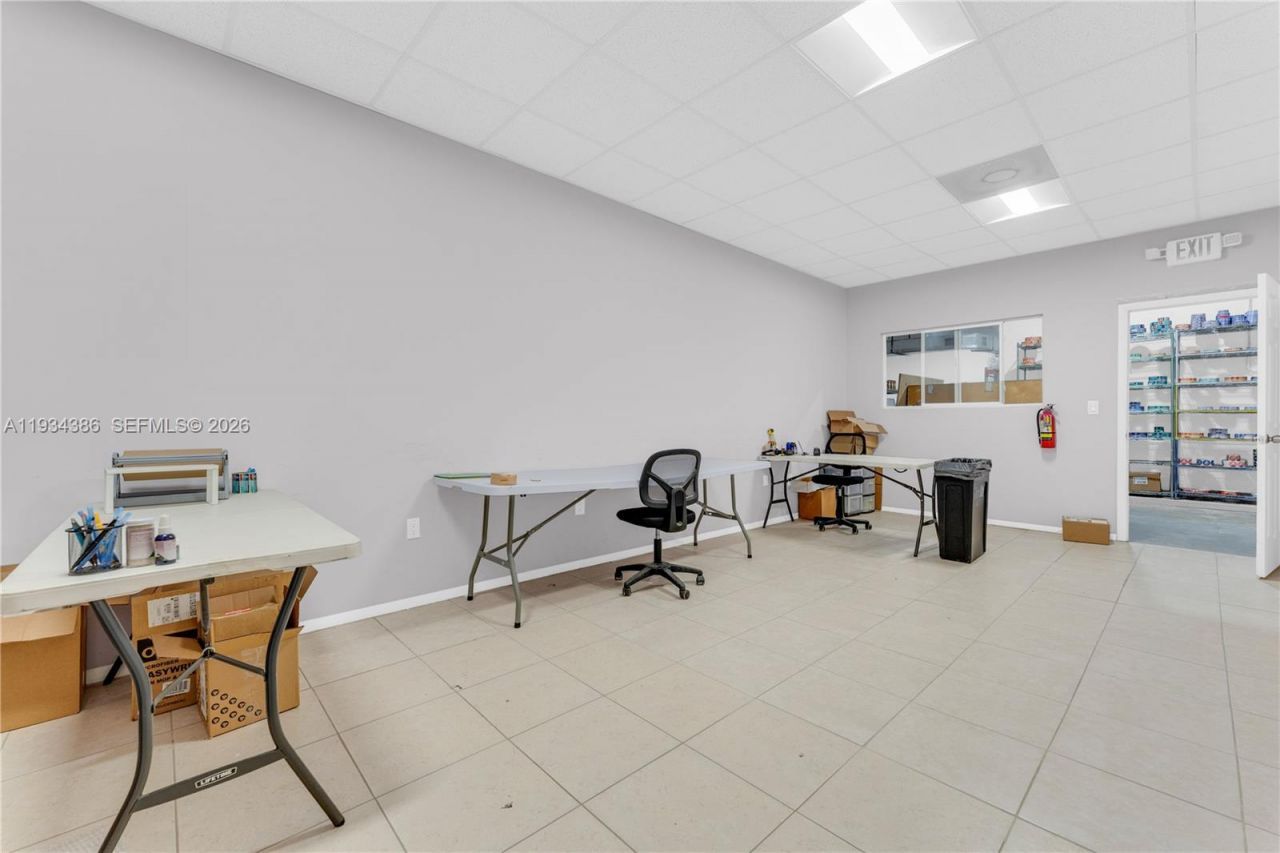 501 Old Griffin Rd, Dania Beach, FL 33004 Photo