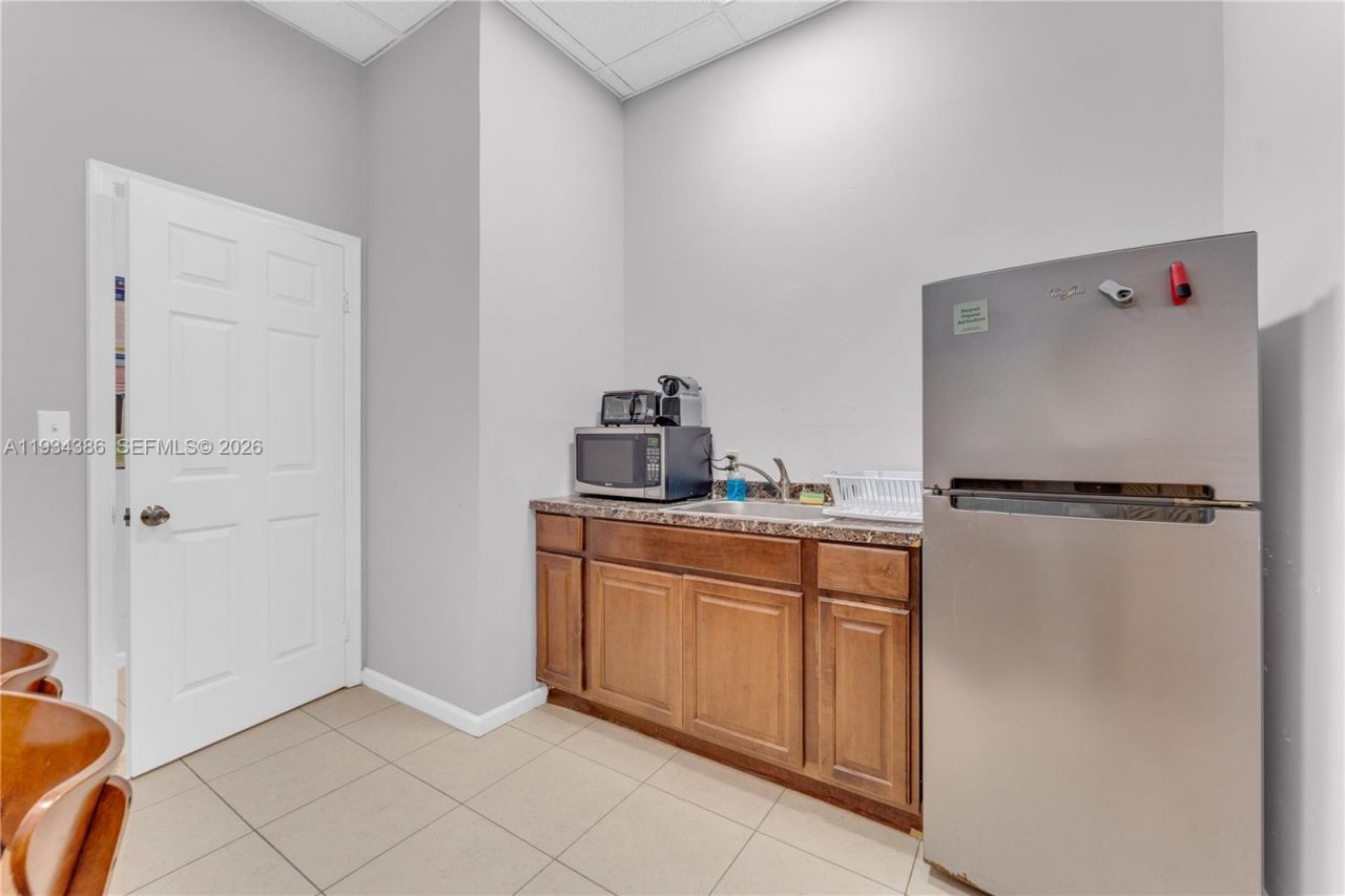 501 Old Griffin Rd, Dania Beach, FL 33004 Photo