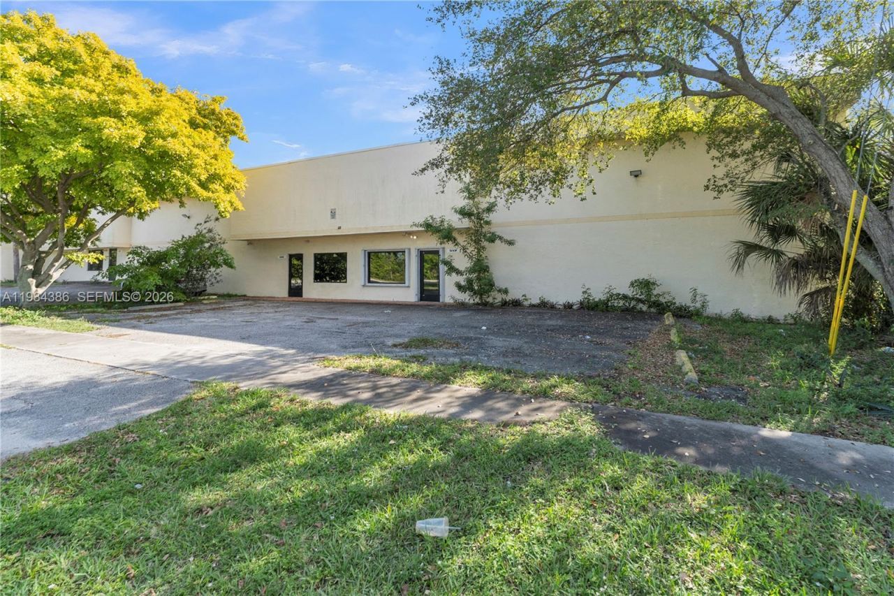 501 Old Griffin Rd, Dania Beach, FL 33004 Photo