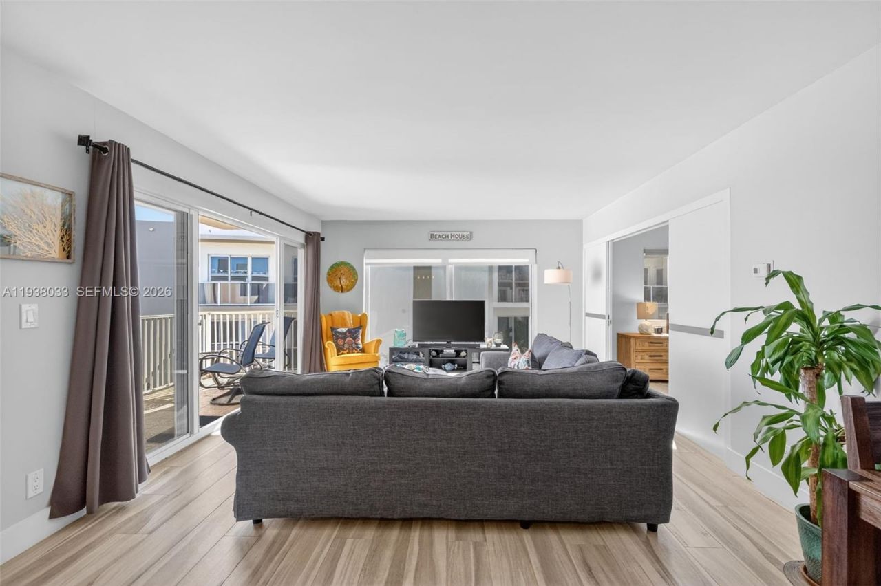 1203 Hillsboro Mile , Unit P2, Hillsboro Beach, FL 33062 Photo