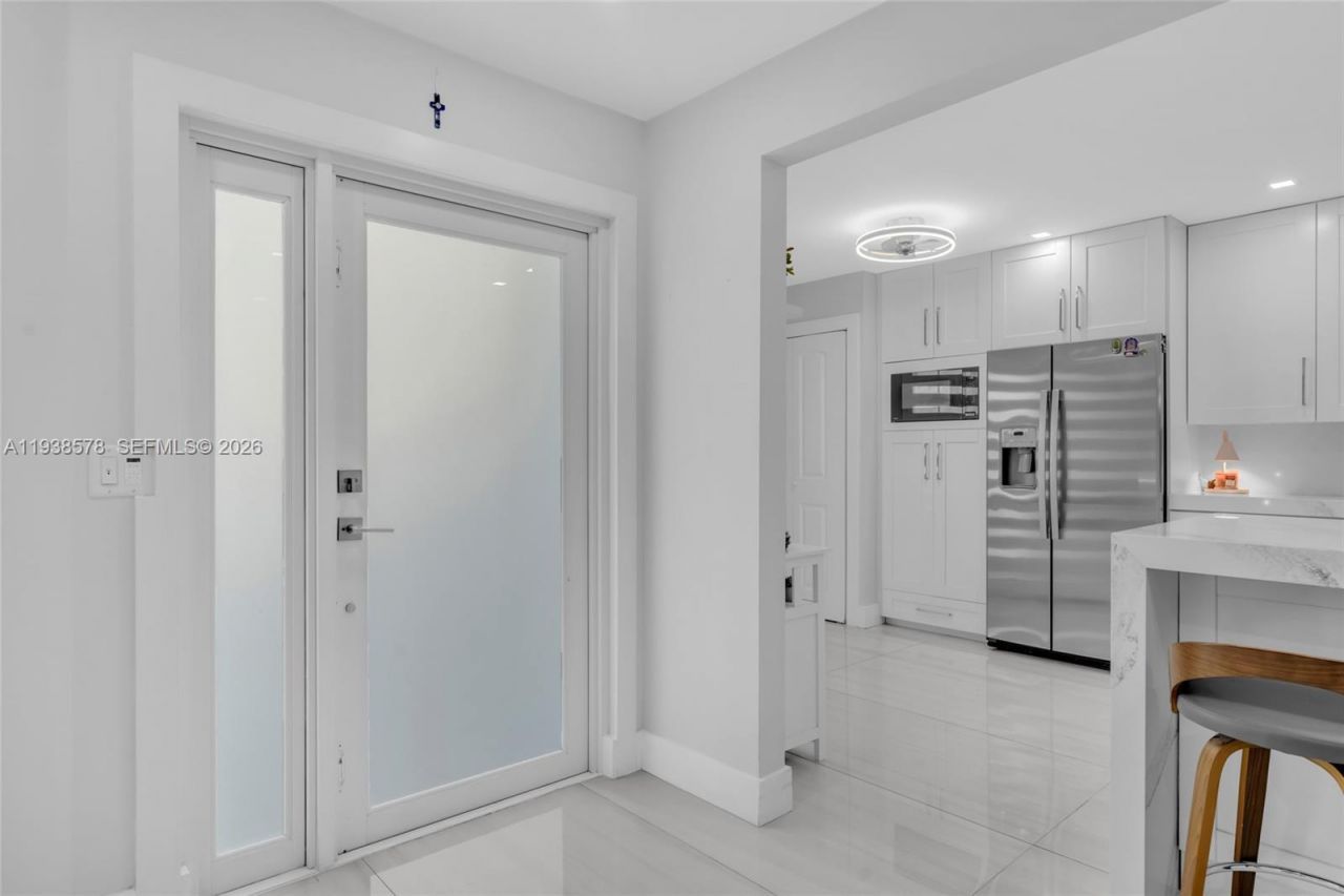 4737 NW 98th Pl, Doral, FL 33178 Photo