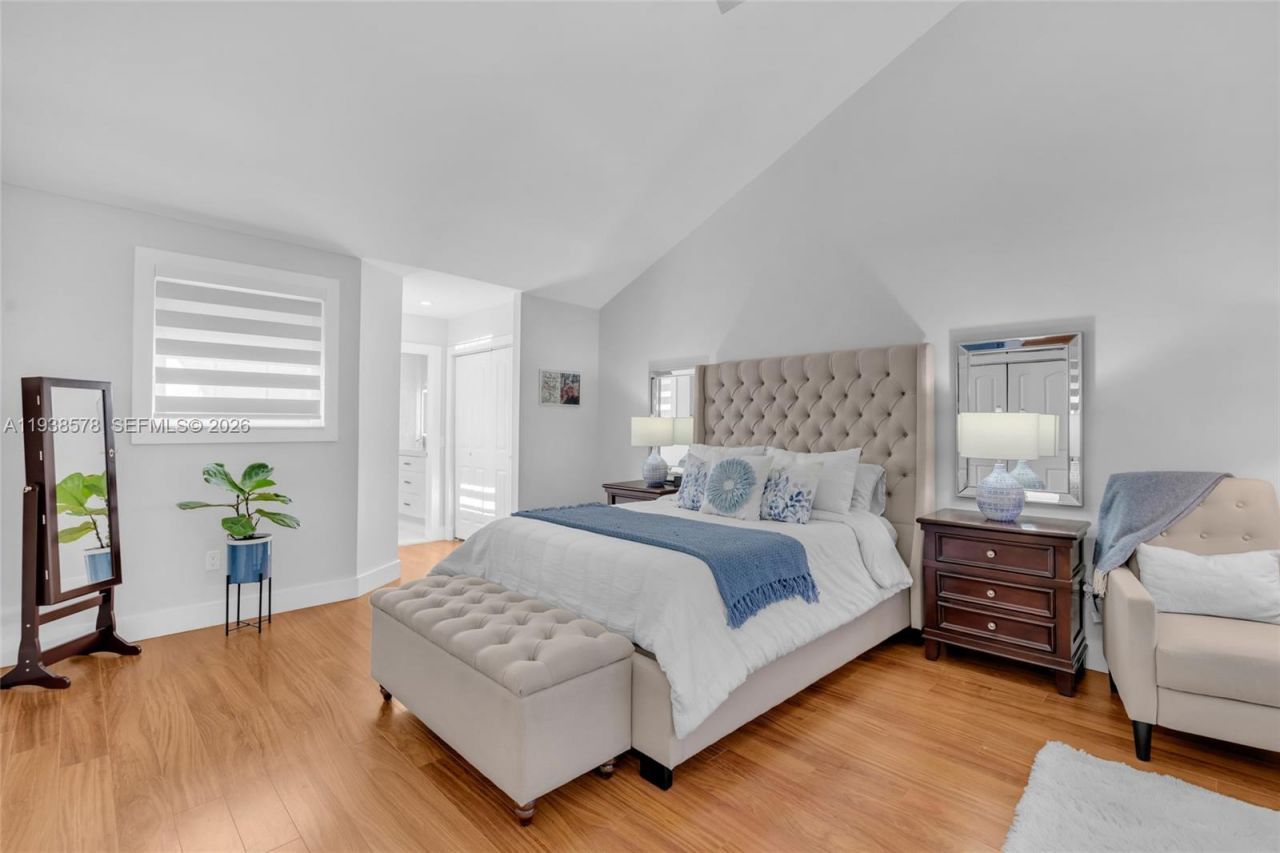 4737 NW 98th Pl, Doral, FL 33178 Photo