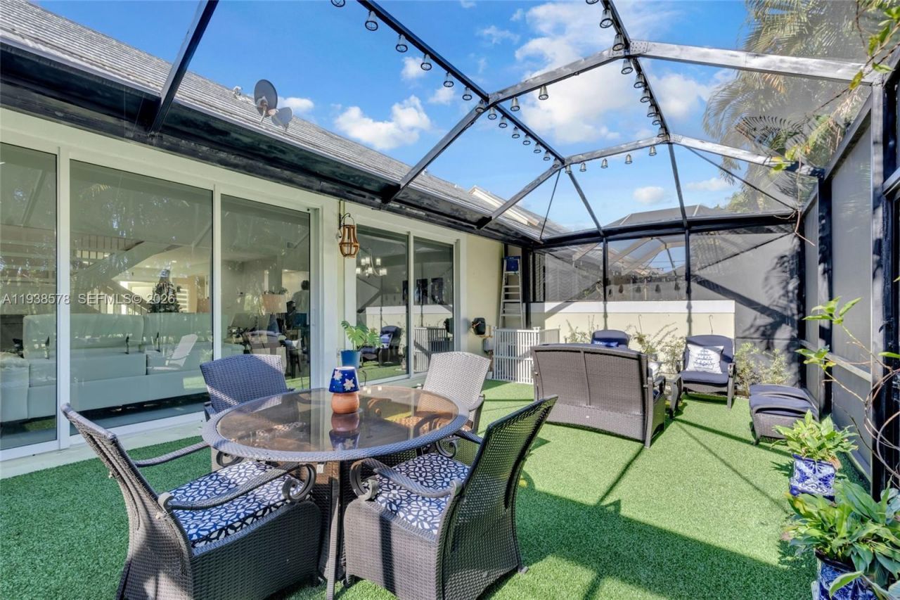 4737 NW 98th Pl, Doral, FL 33178 Photo