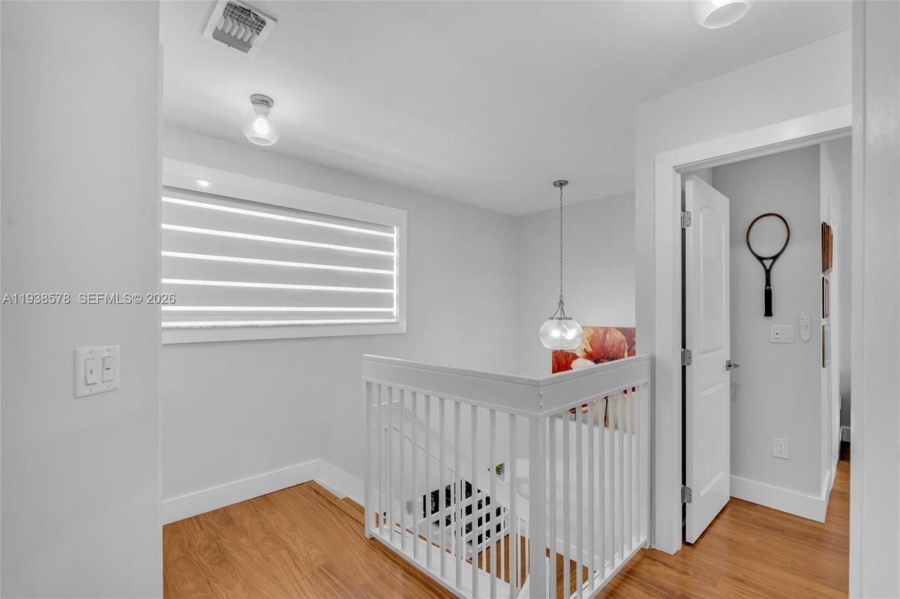 4737 NW 98th Pl, Doral, FL 33178 Photo