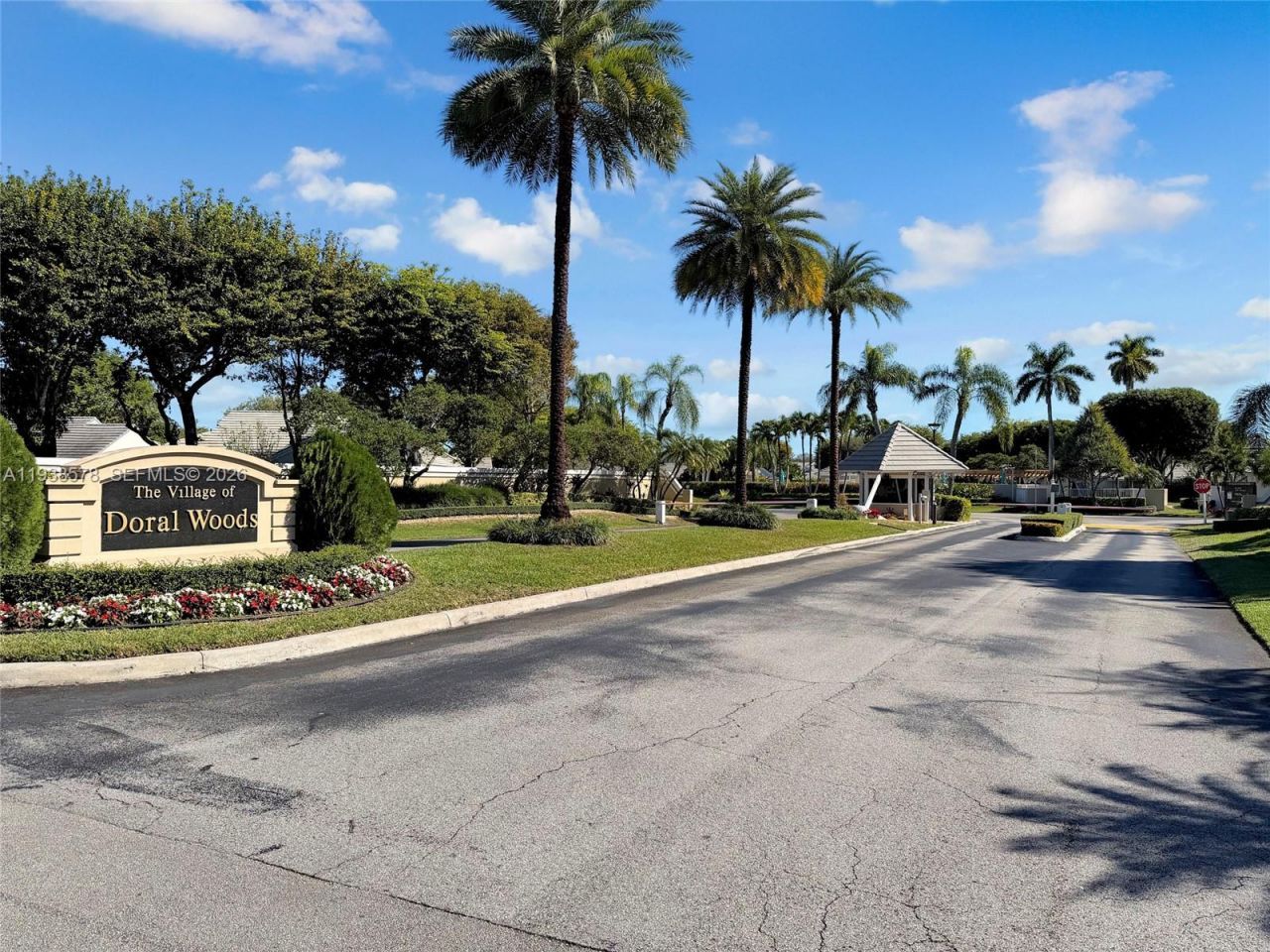 4737 NW 98th Pl, Doral, FL 33178 Photo