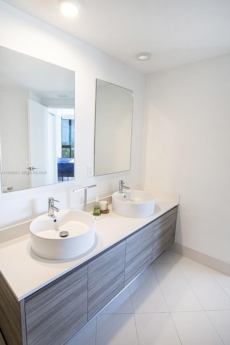 121 NE 34th St, Unit 2616, Miami, FL 33137 Photo