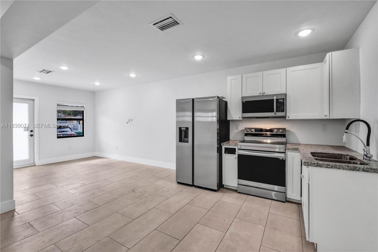 1749 NW 64th St, Unit A, Miami, FL 33147 Photo