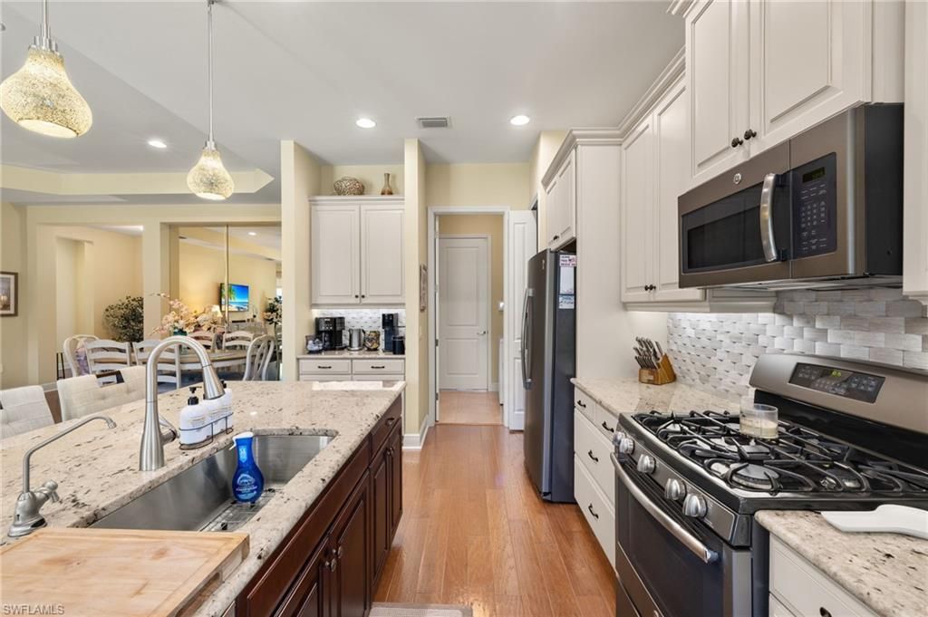 21283 Estero Vista Ct, Estero, FL 33928 Photo