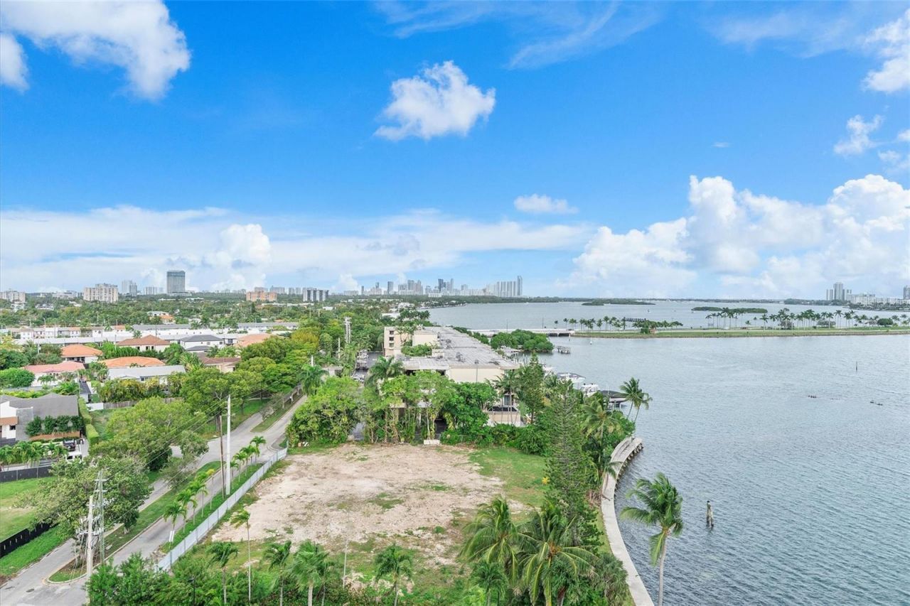 11930 N Bayshore Drive, Unit 1003, North Miami, FL 33181 Photo