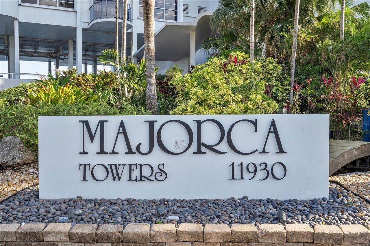 11930 N Bayshore Drive, Unit 1003, North Miami, FL 33181 Photo