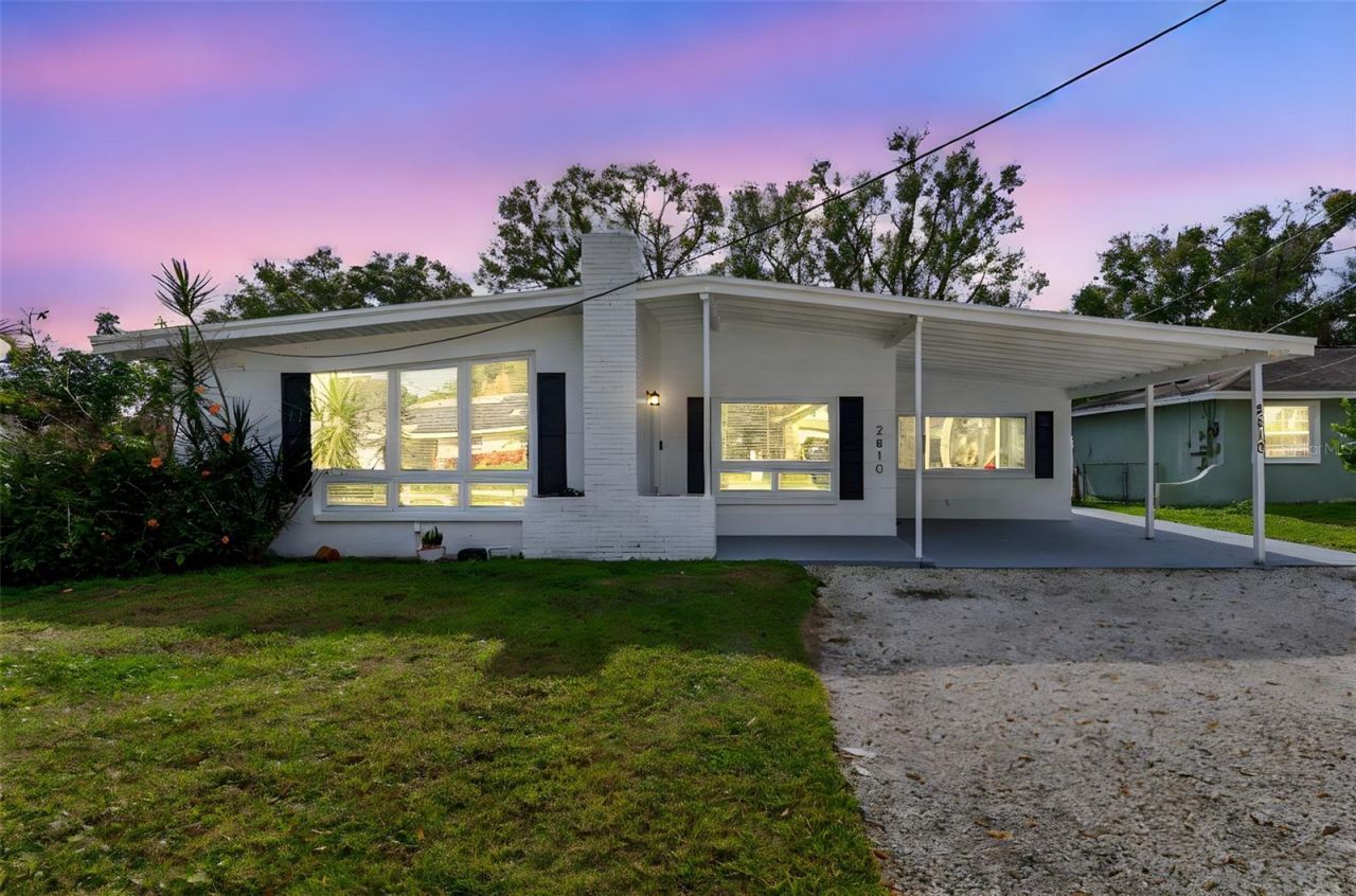2810 W Silver Lake Avenue, Tampa, FL 33614 Main Photo