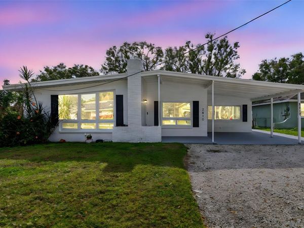 2810 W SILVER LAKE AVENUE, TAMPA, FL 33614
