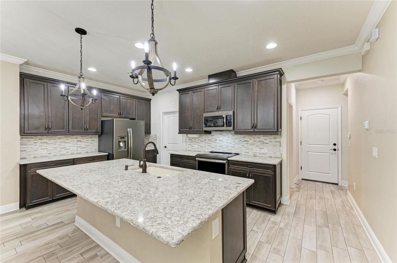 5941 Amberly Drive, Bradenton, FL 34208 Photo