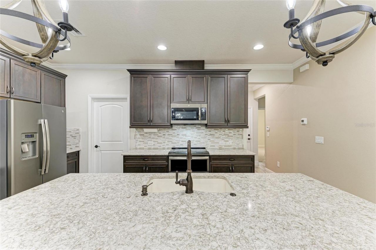 5941 Amberly Drive, Bradenton, FL 34208 Photo