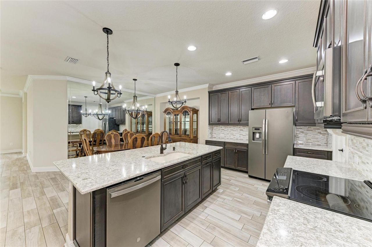 5941 Amberly Drive, Bradenton, FL 34208 Photo