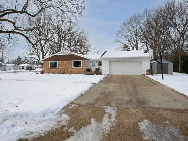 201 W South St., LENA, IL 61048