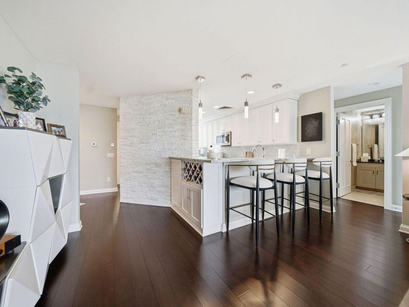 1 Miranova Place, Unit 1610, Columbus, OH 43215 Photo 13