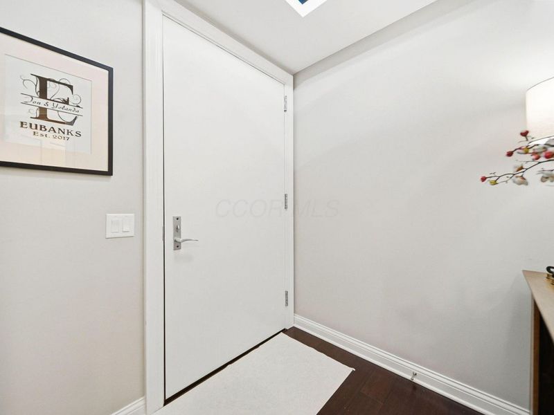 1 Miranova Place, Unit 1610, Columbus, OH 43215 Photo 2