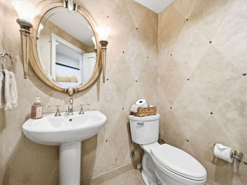 1 Miranova Place, Unit 1610, Columbus, OH 43215 Photo 25