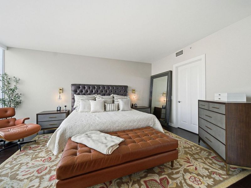 1 Miranova Place, Unit 1610, Columbus, OH 43215 Photo 32