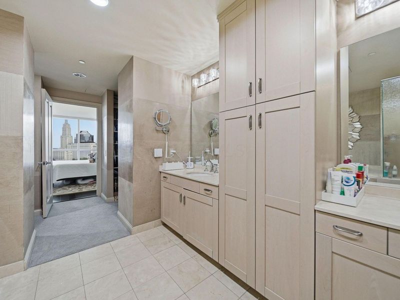 1 Miranova Place, Unit 1610, Columbus, OH 43215 Photo 39