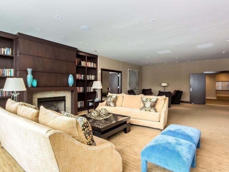 1 Miranova Place, Unit 1610, Columbus, OH 43215 Photo 47