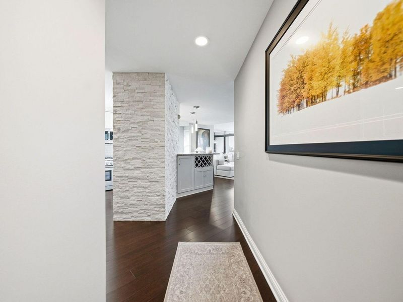 1 Miranova Place, Unit 1610, Columbus, OH 43215 Photo 5