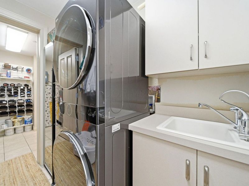 1 Miranova Place, Unit 1610, Columbus, OH 43215 Photo 6