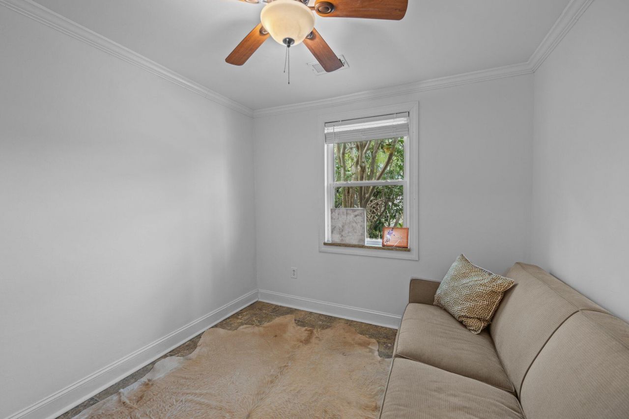 11 America Street Photo 18