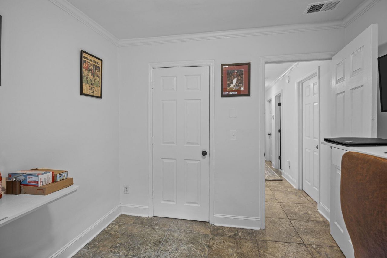 11 America Street Photo 19