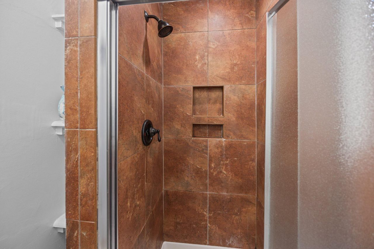 11 America Street Photo 9