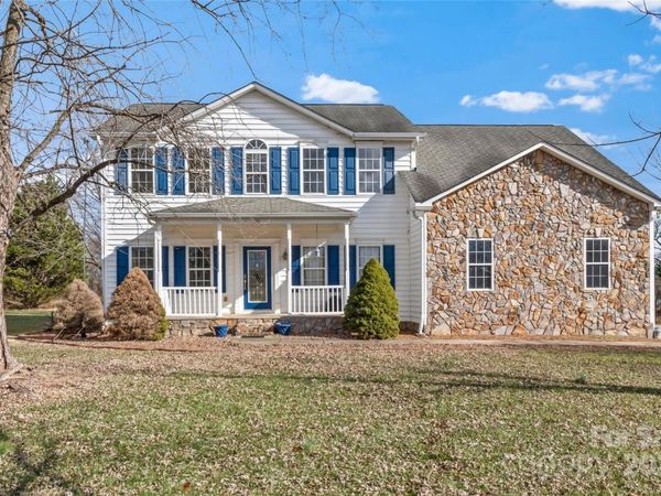 208 Mountain View Road, Statesville, NC 28625