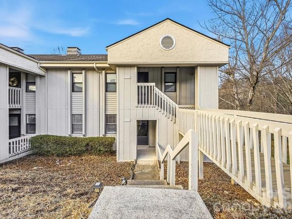 1605 Abbey Circle, Asheville, NC 28805