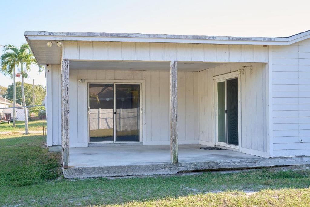 443 SW Meadow Terrace, Port Saint Lucie, FL 34984 Photo