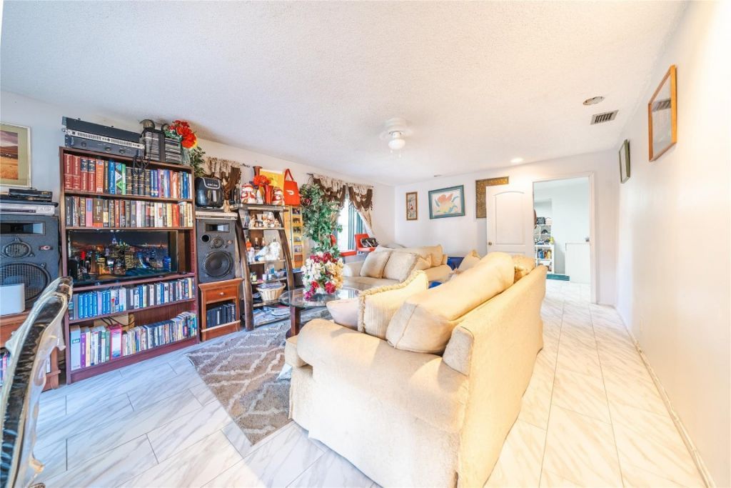 419 SW 80th Avenue, Pompano Beach, FL 33068 Photo