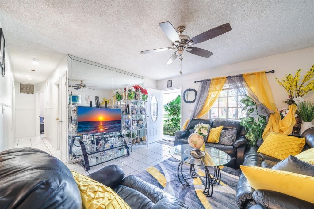 419 SW 80th Avenue, Pompano Beach, FL 33068 Photo