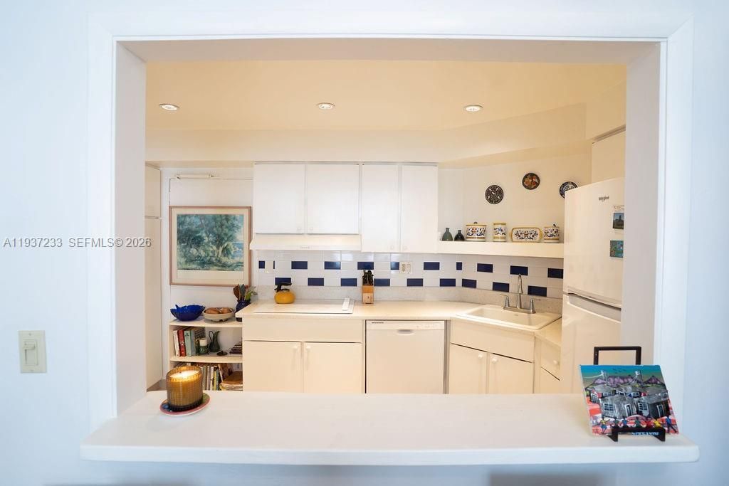 1408 Brickell Bay Dr, Unit 706, Miami, FL 33131 Photo