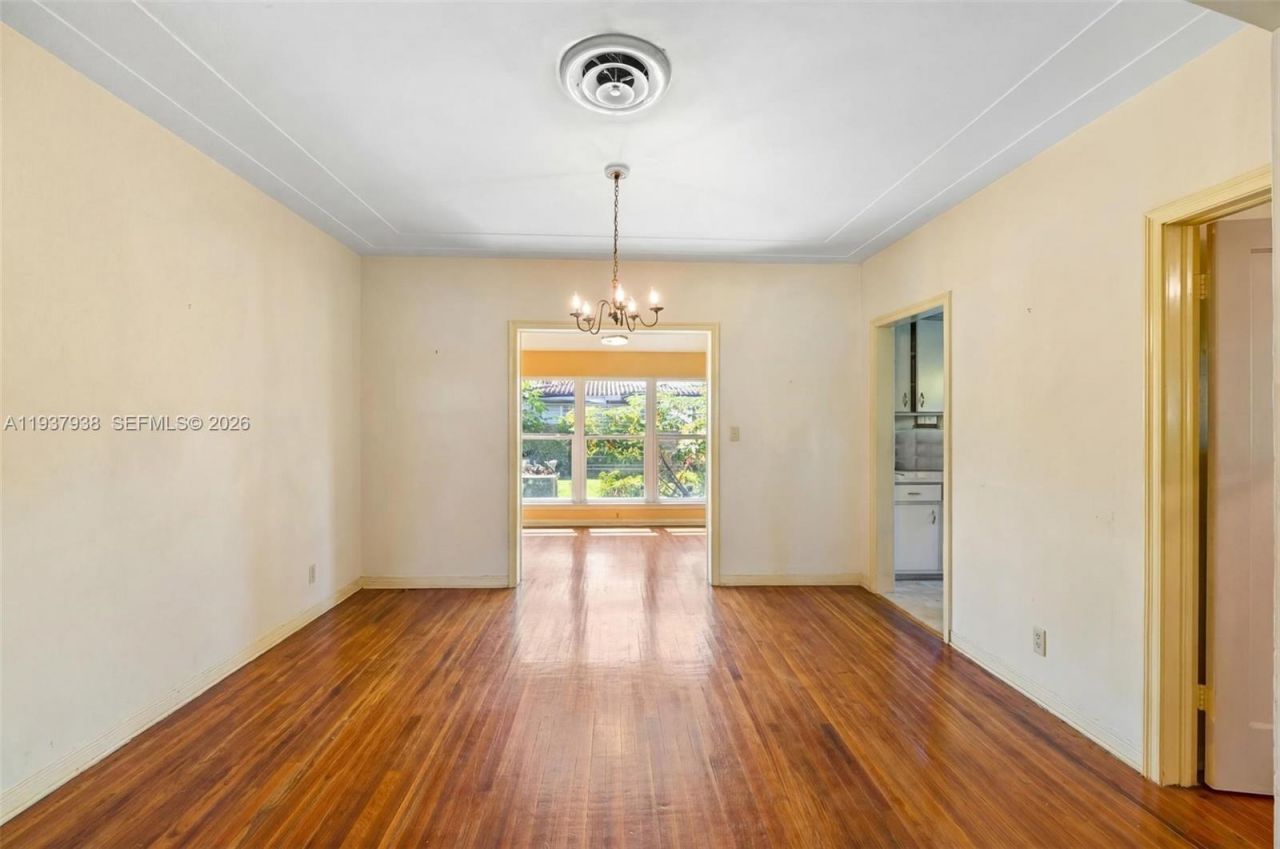 9148 Abbott Ave, Surfside, FL 33154 Photo