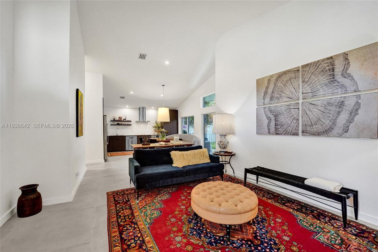 648 Sand Creek Cir, Weston, FL 33327 Photo