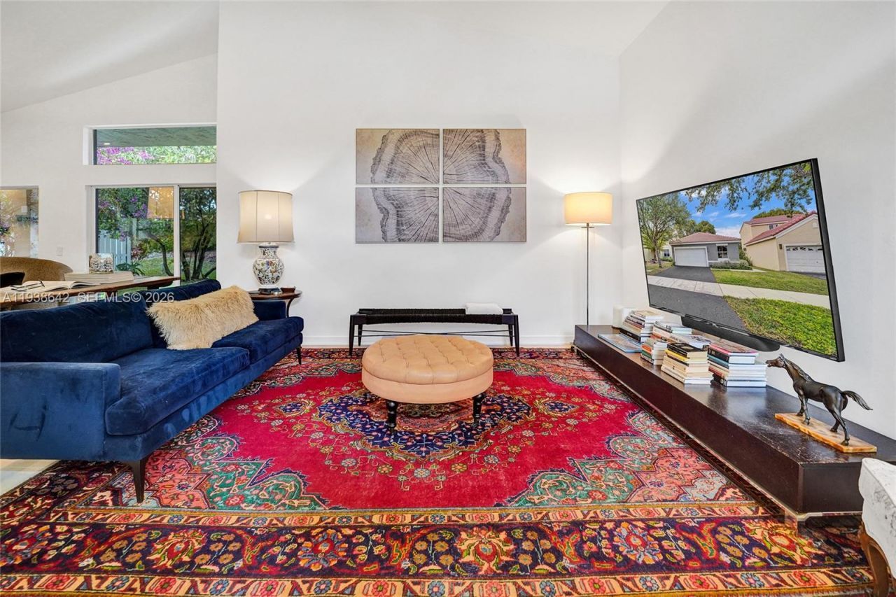 648 Sand Creek Cir, Weston, FL 33327 Photo