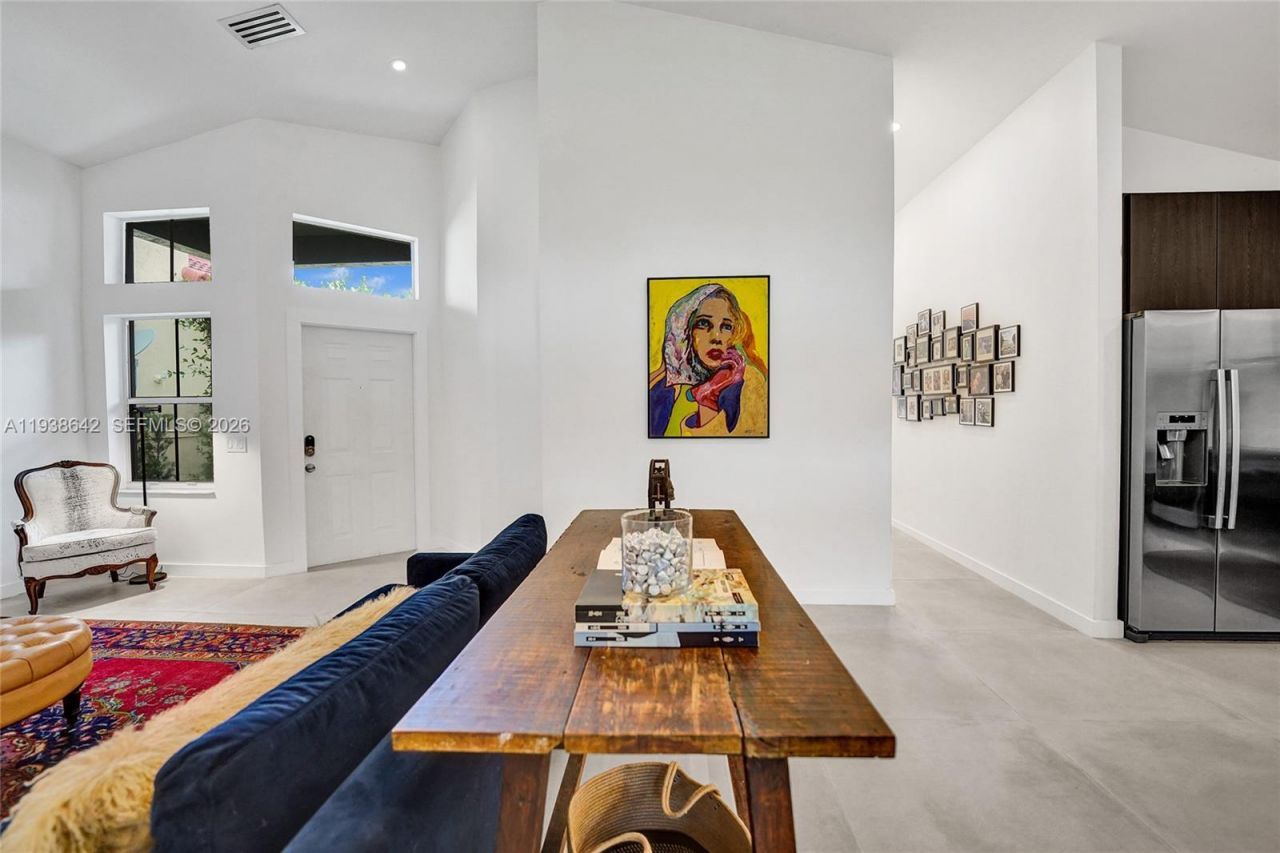 648 Sand Creek Cir, Weston, FL 33327 Photo