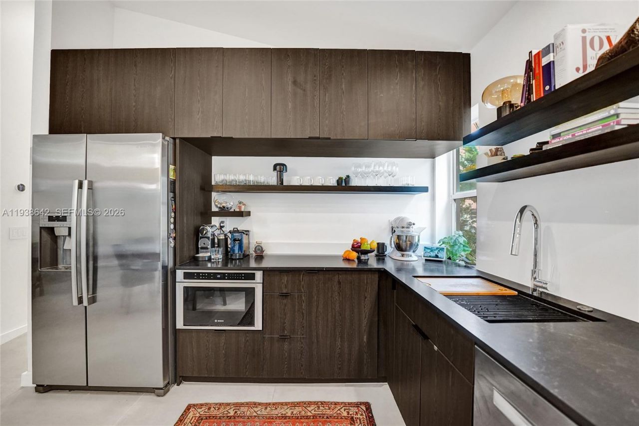 648 Sand Creek Cir, Weston, FL 33327 Photo