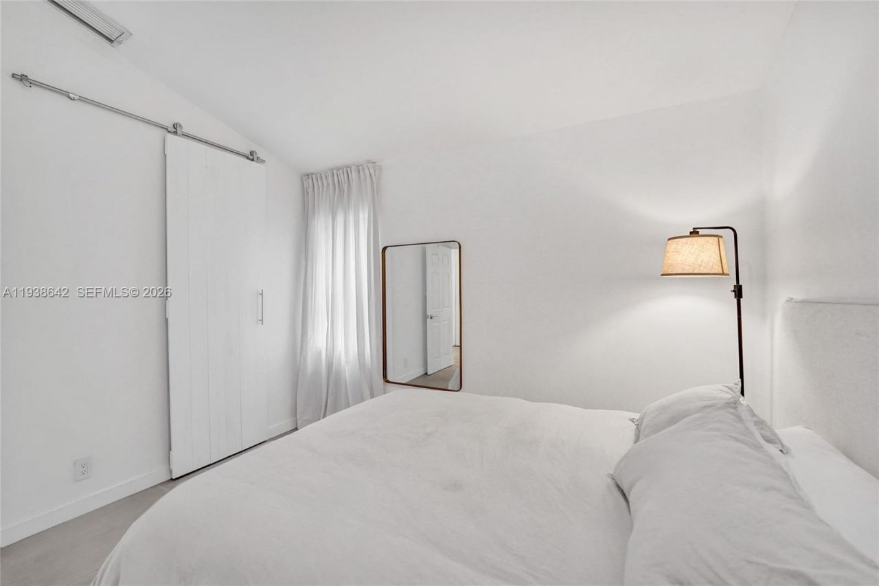 648 Sand Creek Cir, Weston, FL 33327 Photo