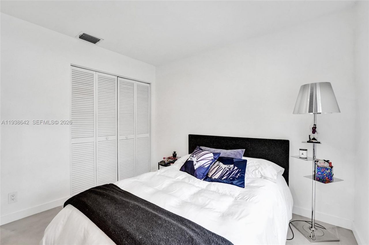 648 Sand Creek Cir, Weston, FL 33327 Photo