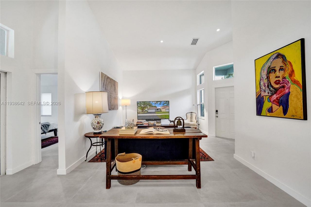 648 Sand Creek Cir, Weston, FL 33327 Photo